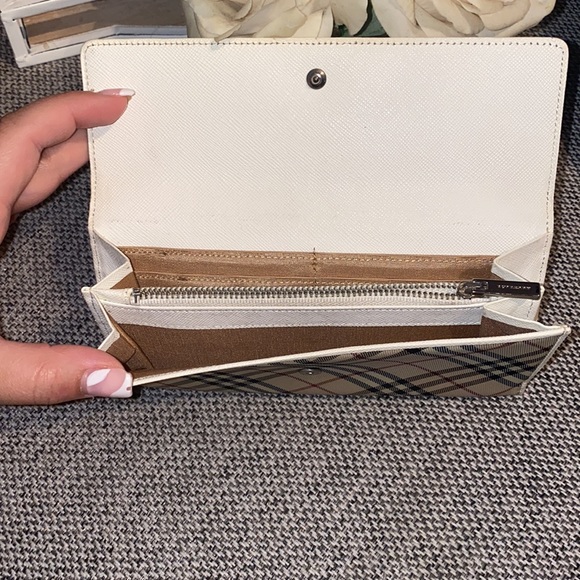 Burberry wallet - Picture 7 of 9